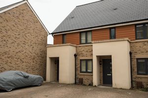 5 Leveret Way- click for photo gallery